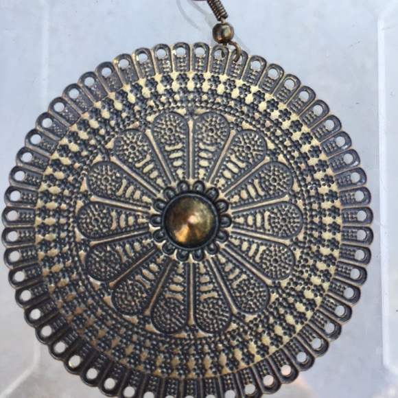 EARRINGS - Picture 4 of 5